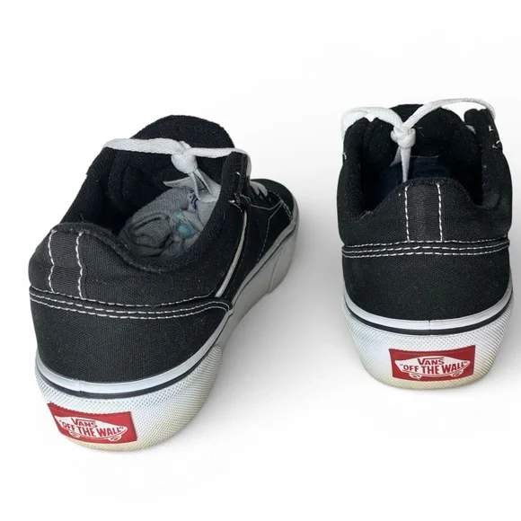 Vans Men's Black and White Sneakers